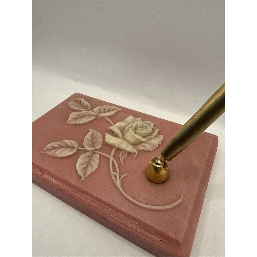 VTG‎ Hand Carved Rose Soapstone Pennholder Desk
